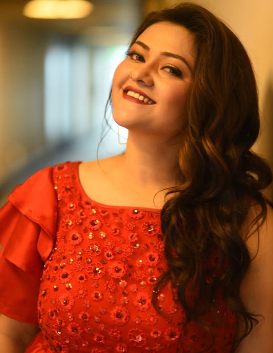 Get Birthday, Anniversary and other wishes from your favorite Bengali celebrity Koneenica Banerjee